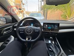 MG 5 Plus